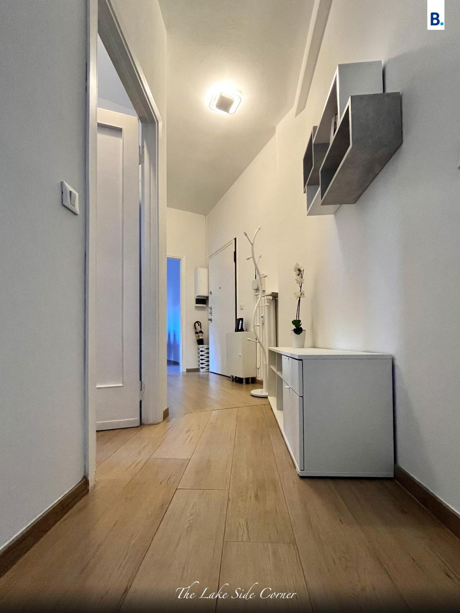 The Lake-Side Corner Apartment Комо Екстериор снимка