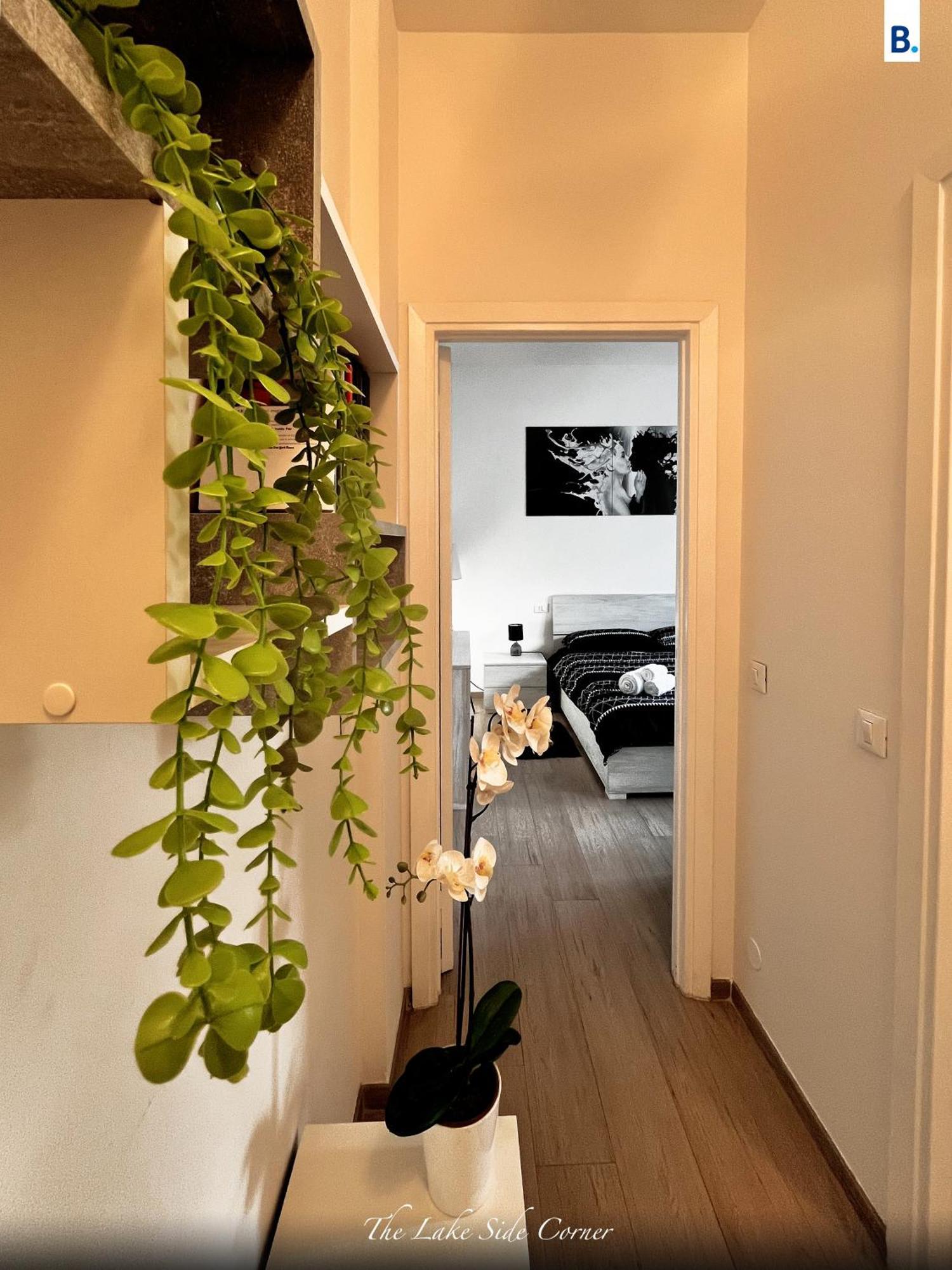 The Lake-Side Corner Apartment Комо Екстериор снимка