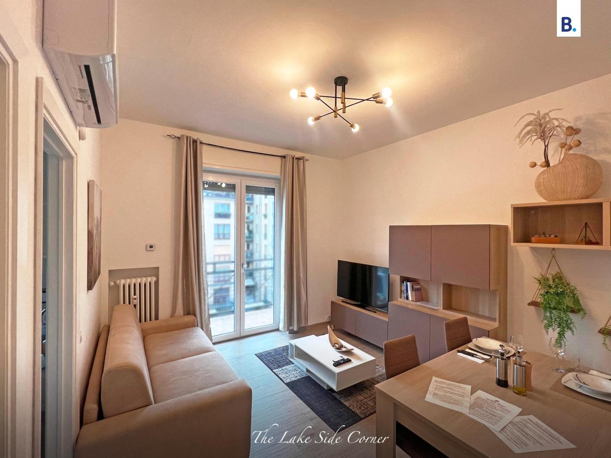 The Lake-Side Corner Apartment Комо Екстериор снимка
